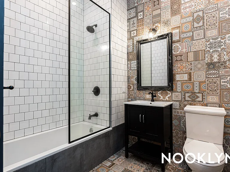 269 Meserole St #3A — Photo 10