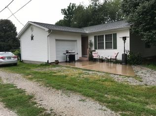 317 W Orchard St, Atwood, IL 61913