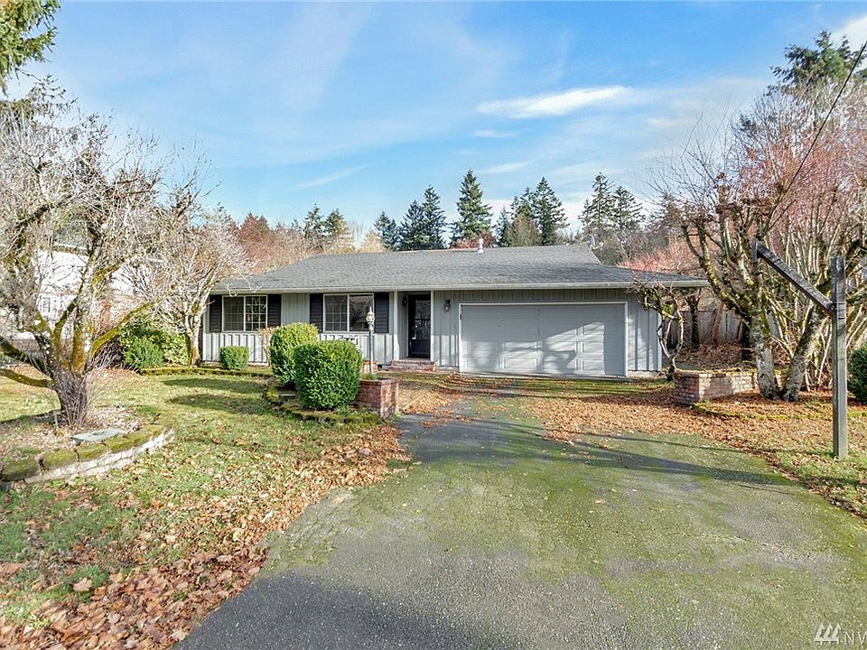1st image of 10119 Lake Louise Ln SW