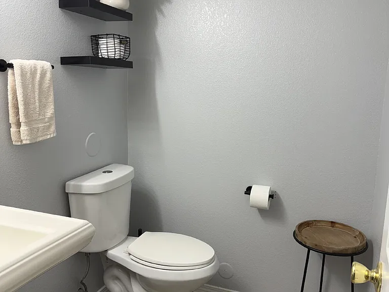 12253 Holy Springs Ct — Photo 23
