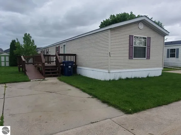 5232 E Broadway Rd #338, Mount Pleasant, MI 48858