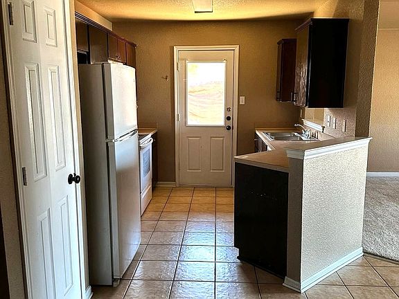 3rd image of 2802 Seabiscuit Dr APT B