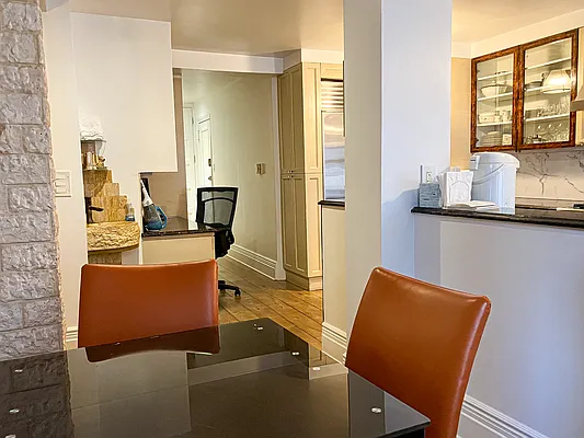 Rented by Sidewalk Realty LLC | media 6