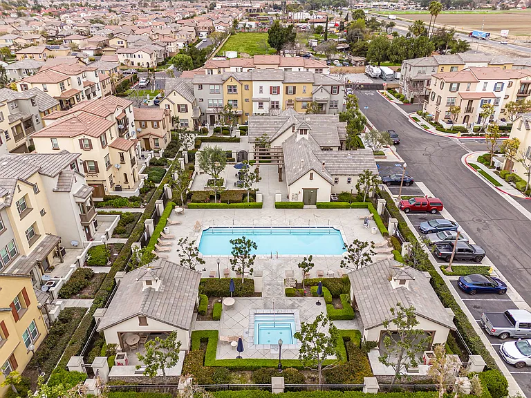 13190 Murano Ave — Photo 26