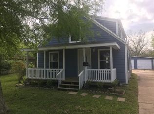 712 S 3rd St, La Porte, TX 77571