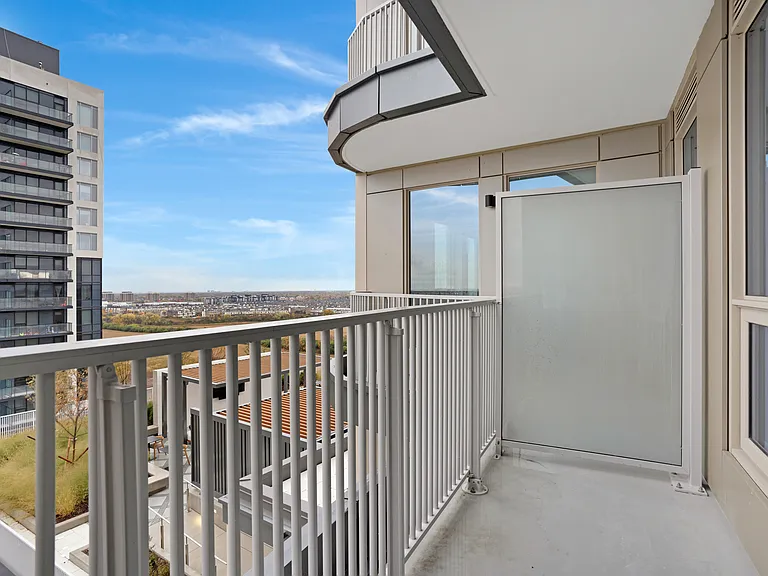3240 William Coltson Ave — Photo 163