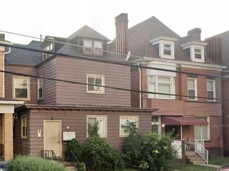 340 N Craig St — Photo 1