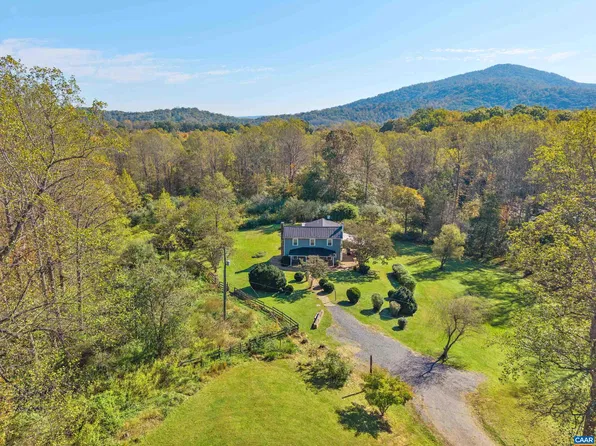 5512 Wheelers Cove Rd, Shipman, VA 22971