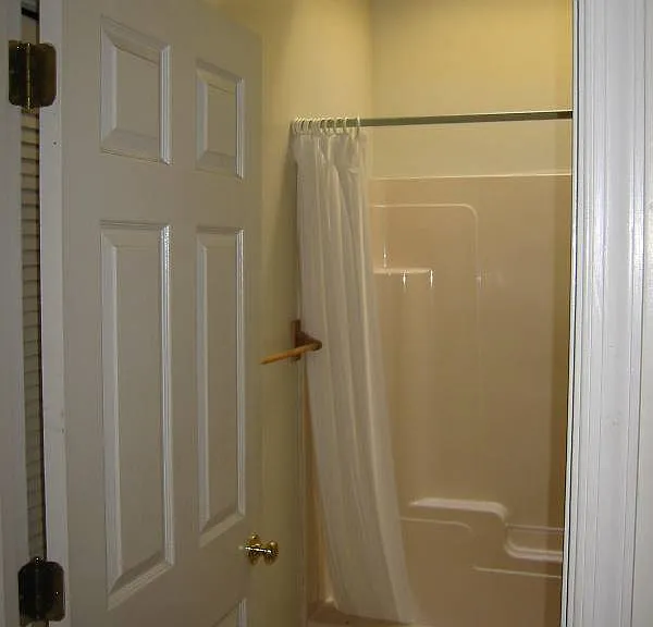1220 Half St SW #B — Photo 6