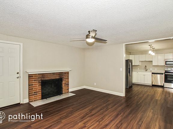 5th image of 2037 Ponderosa Dr SE