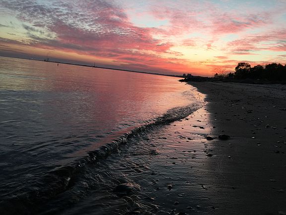 1 min walk from house.