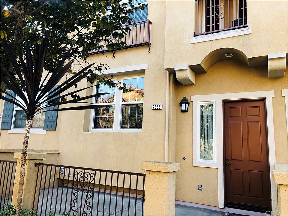 1st image of 2686 Cabrillo Ave