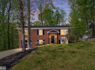 10704 Ann Davis Dr, Fredericksburg, VA 22408