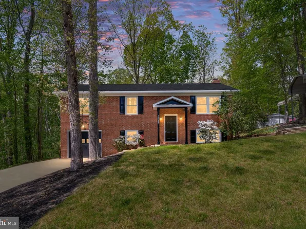 10704 Ann Davis Dr, Fredericksburg, VA 22408