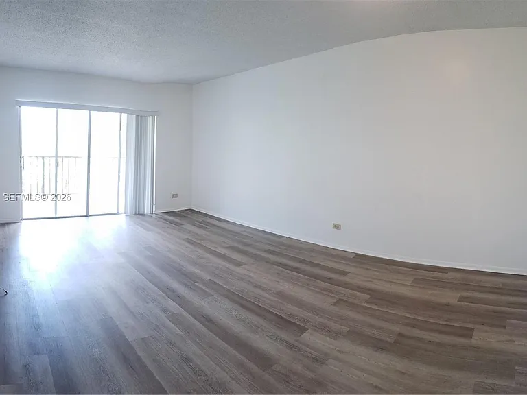 8107 SW 72nd Ave #416E — Photo 9