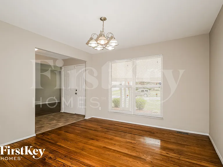14501 Soho Dr — Photo 5