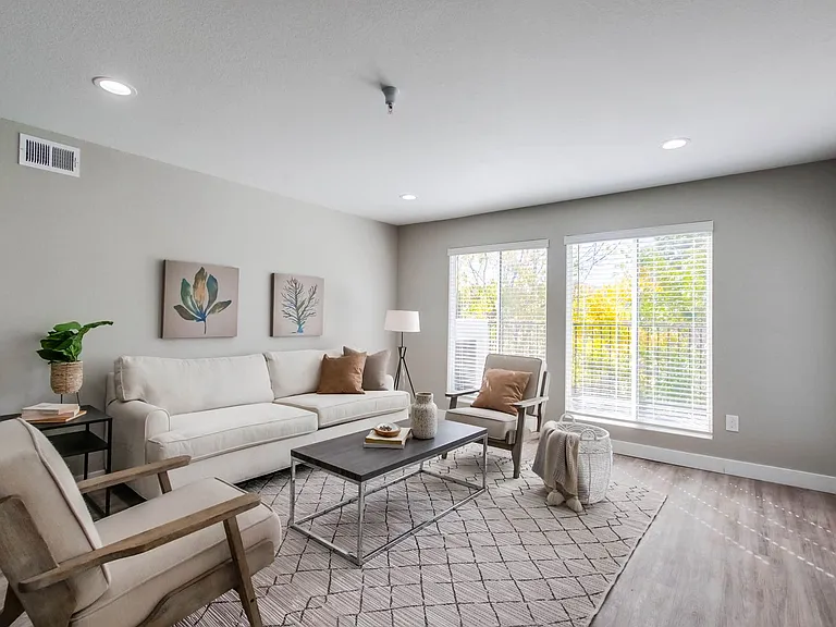 Eugene Eddy | Newly Renovated Apartment Homes — Photo 12