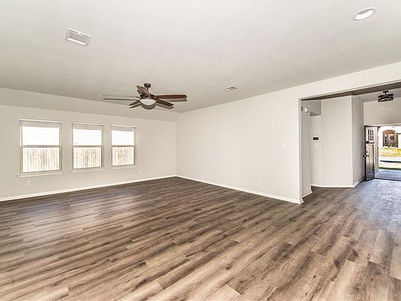 4th image of 407 Wimberley St