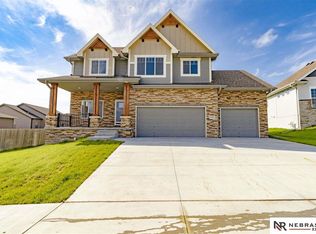 7310 Dempster Dr, Lincoln, NE 68516