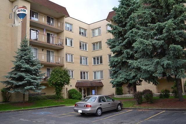 1st image of 4106 N Narragansett Ave