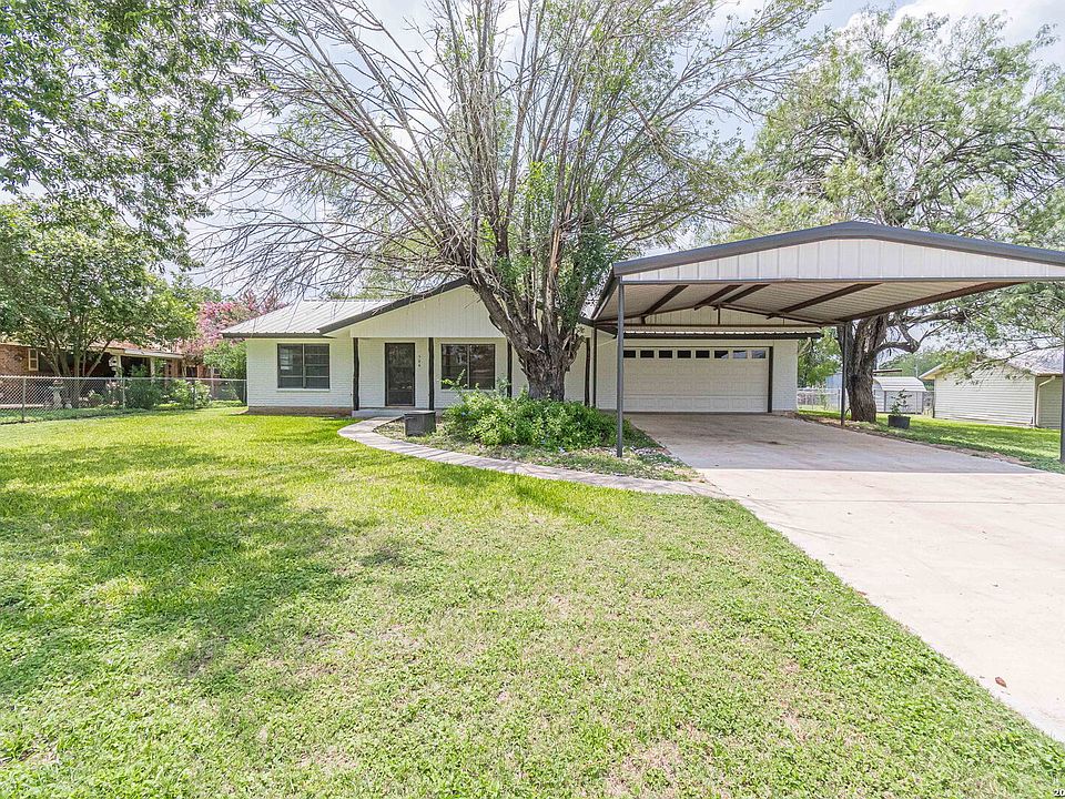 1st image of 506 Magnolia