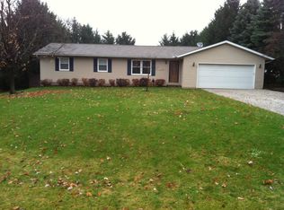 753 September Dr, Uniontown, OH 44685