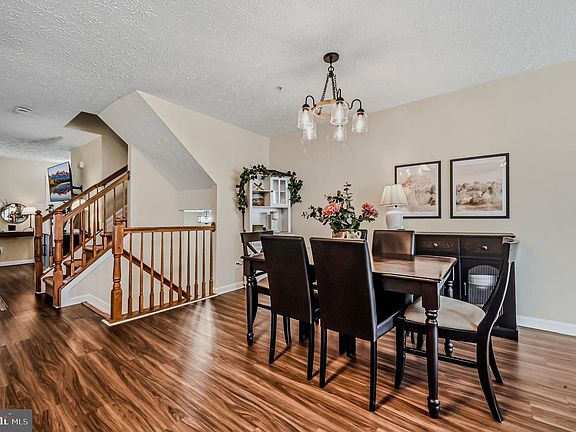 5th image of 436 Buttonwoods Rd