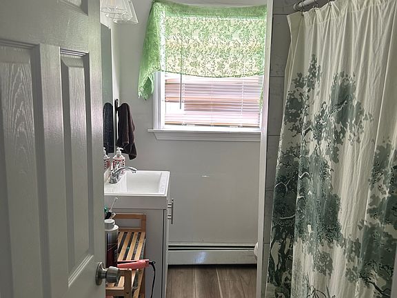 2nd image of 320 Eaton St Floor 2