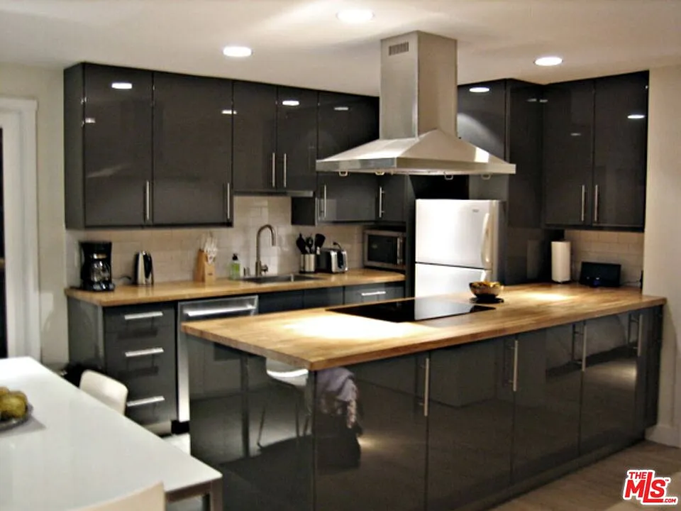 4125 1/2 Huron Ave #1/2