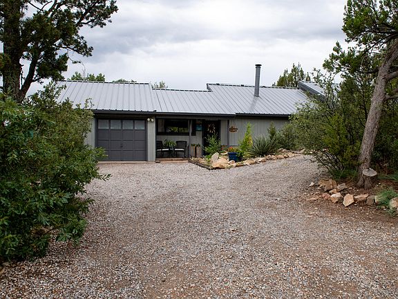 2nd image of 6 Oak Pl
