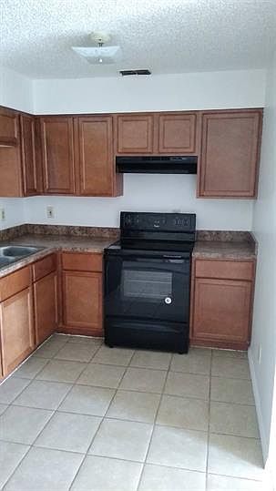 Kitchen View (Please note - all units have the same layout. Appliance colors may vary)