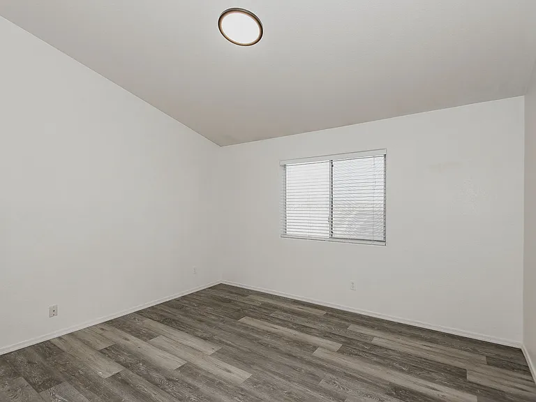 2195 E Emerald River Way — Photo 17