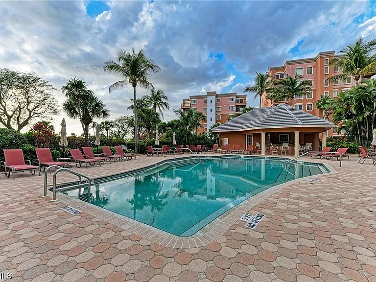 14813 Laguna Dr #401 — Photo 48