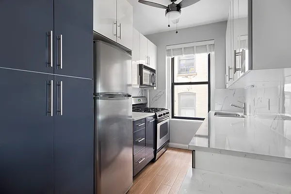 Rented by Compass | media 10