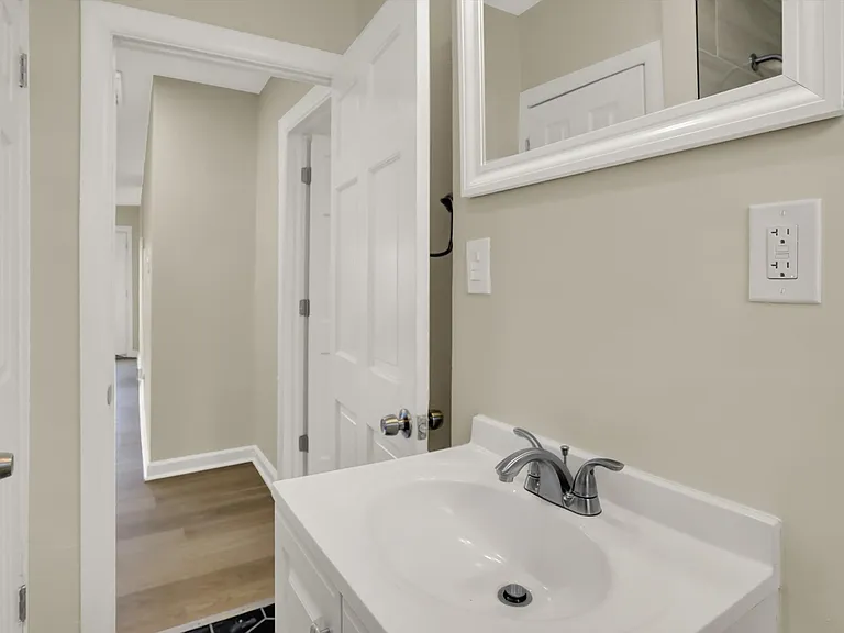 360 N Arsenal Ave — Photo 14