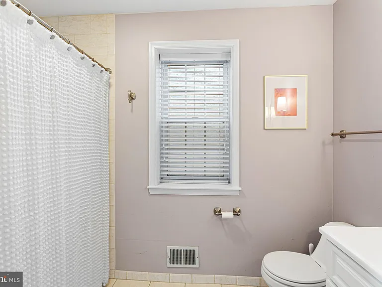 2413 Aspen St — Photo 10