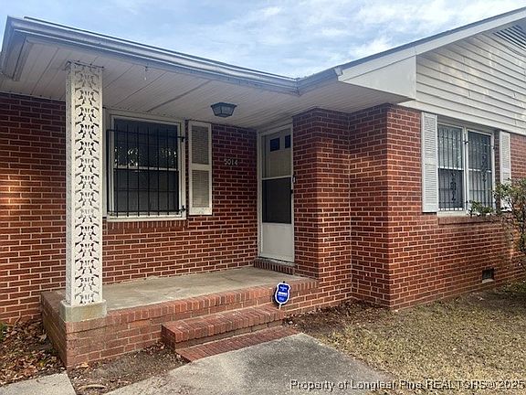 3rd image of 5014 Hodge St