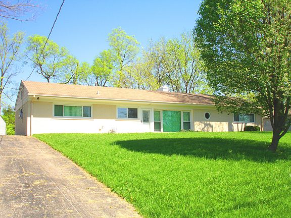 2nd image of 3050 Brookwood Dr