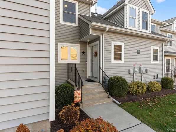 100 Boniface Drive #17C, Pine Bush, NY 12566