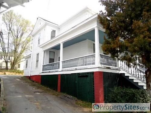 2nd image of 2710 Memorial Ave