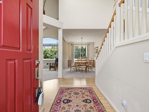 3rd image of 15946 SE Henderson Way
