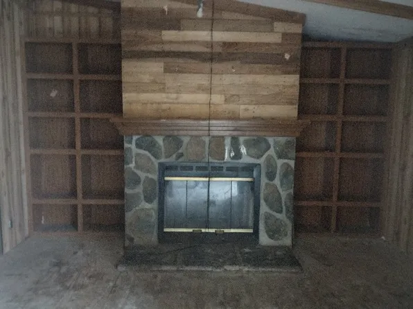 812 E Hendrix St, Brazil, IN 47834