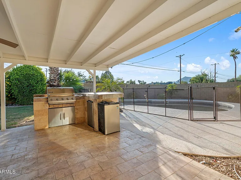 2548 N 68th Pl — Photo 25