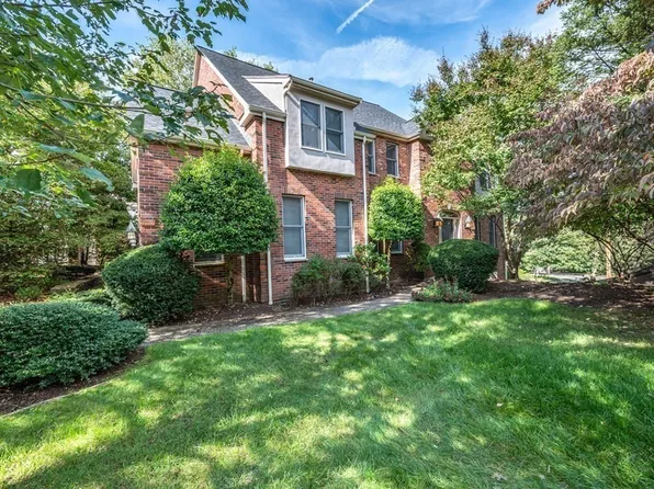 3 Cedar St, Newton, MA 02459