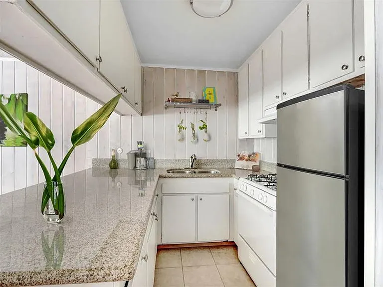 7044 Alabama Ave #5 — Photo 8