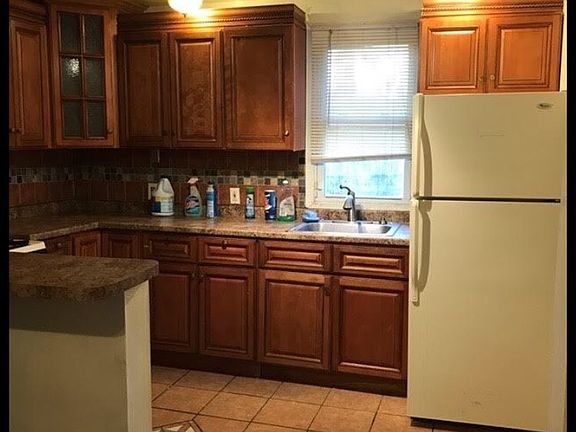2nd image of 3153 N Pennock St #House