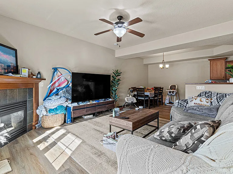 1554 Burr Dr — Photo 5