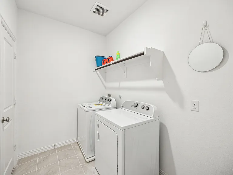 3325 Switch St — Photo 20
