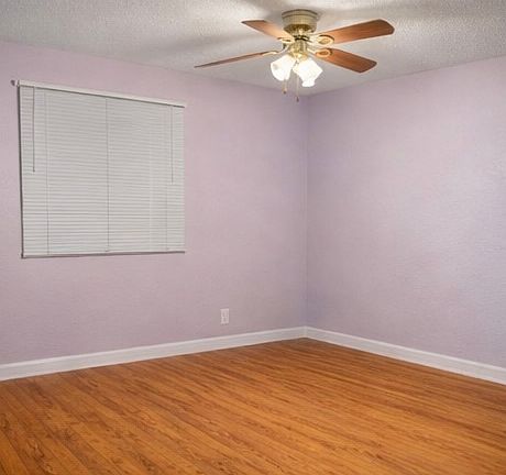 5th image of 425 Fairmont Dr