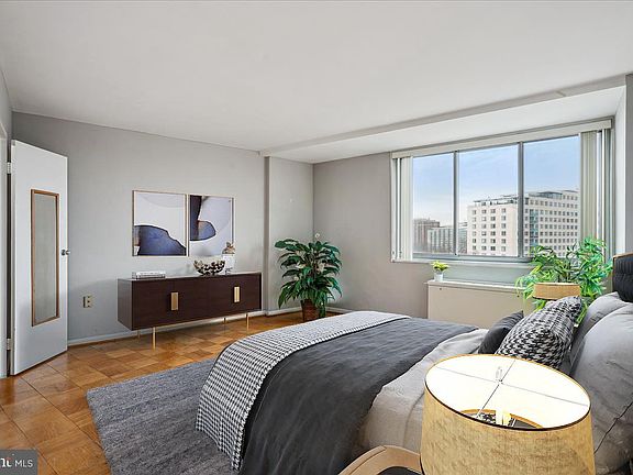 3rd image of 10500 Rockville Pik #916